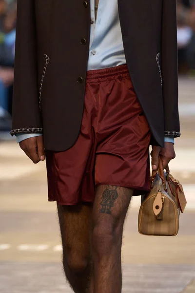 Look 57